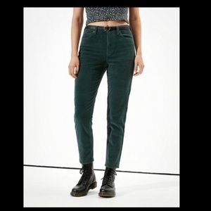 EUC American Eagle corduroy mom pants